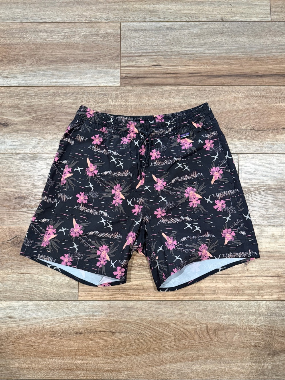 Patagonia Mens Floral Swim Trunks Board Shorts Size Medium